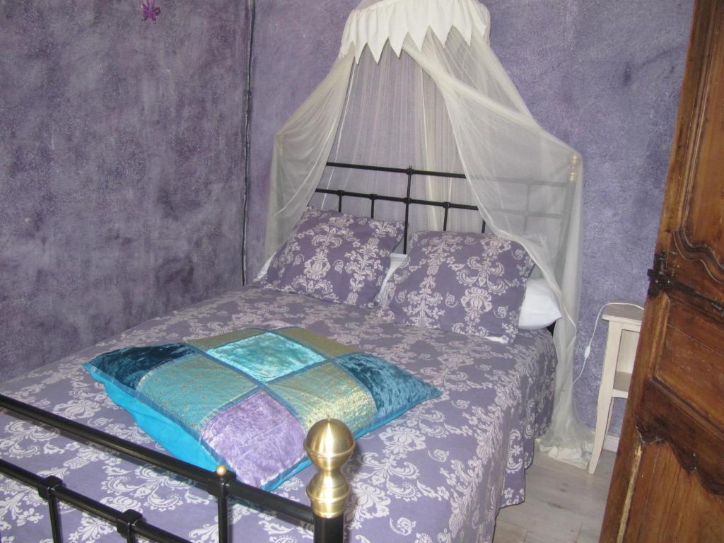 Bed and Breakfast La Flor Azul Grospierres Zimmer foto